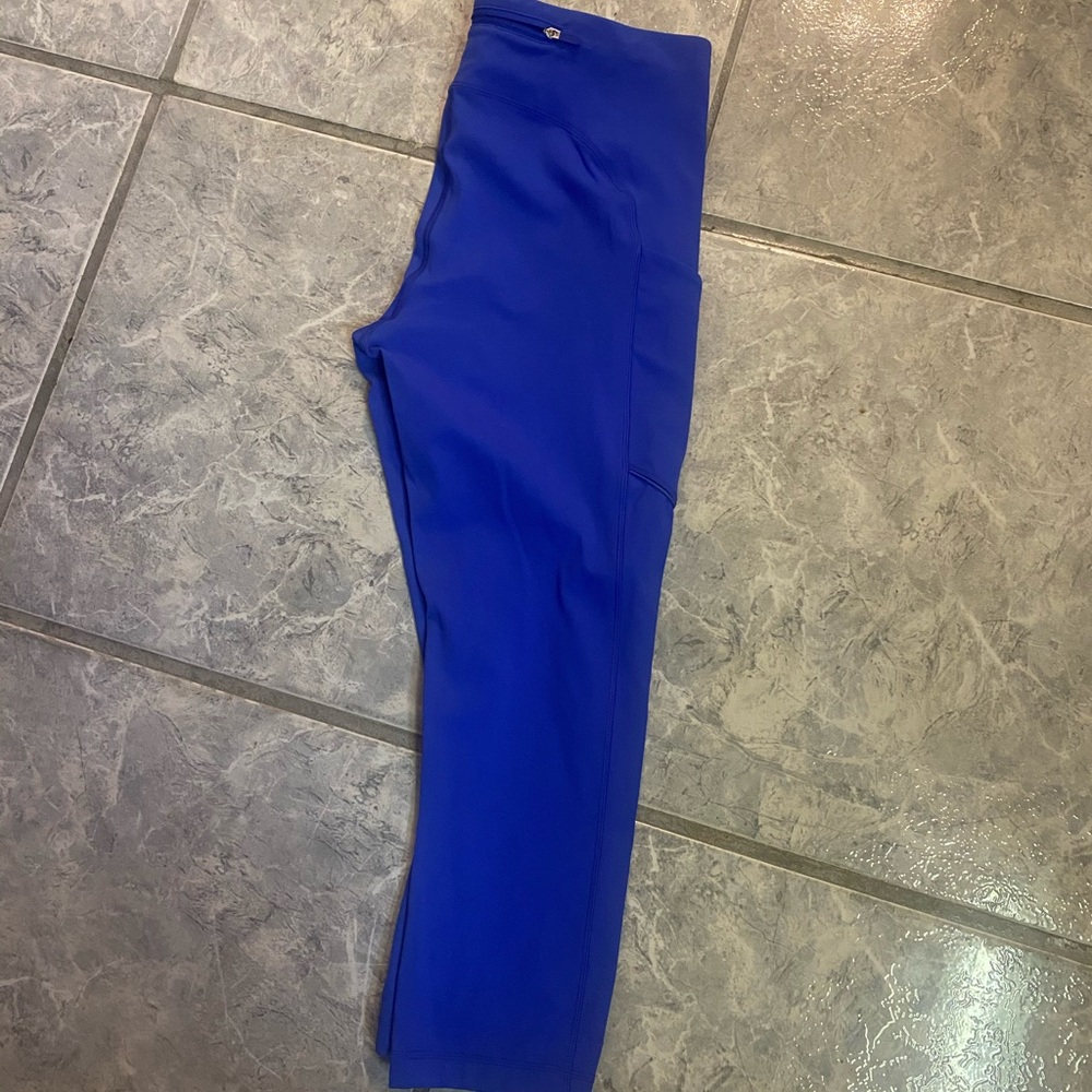 Lululemon speed up crop 21” - size 8